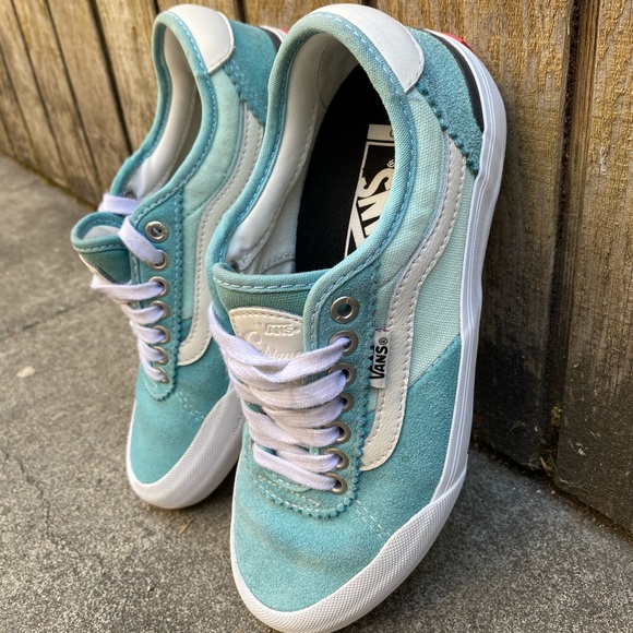 Vans - Picture 4 of 7